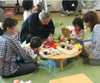 Donated picture books and toys at a children's support center (Inabe)