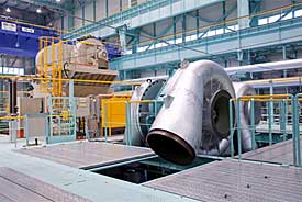 Large-capacity centrifugal compressor at new test facility