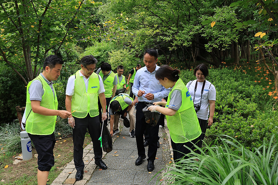 清掃活動の様子1