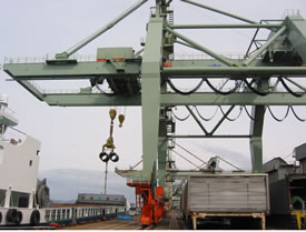 high-speed handling crane for domestic shipments at Kakogawa Works
