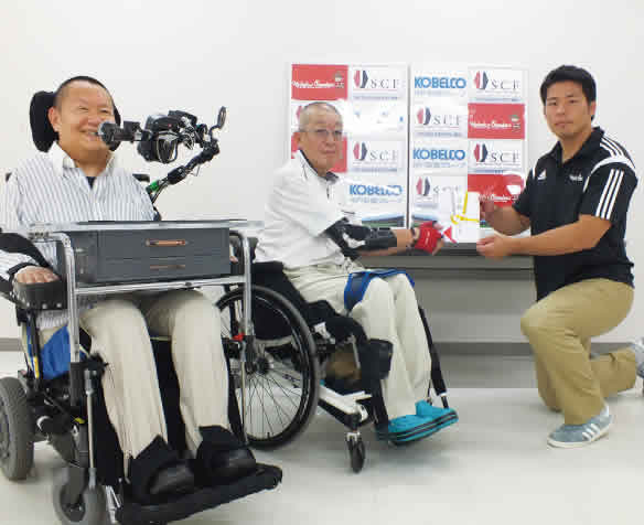 Donating to the Japan Spinal Cord Foundation, 
12 Years and Running