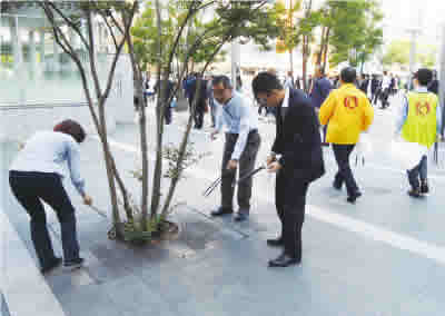 Creating clean and inviting spaces near Hakata Station