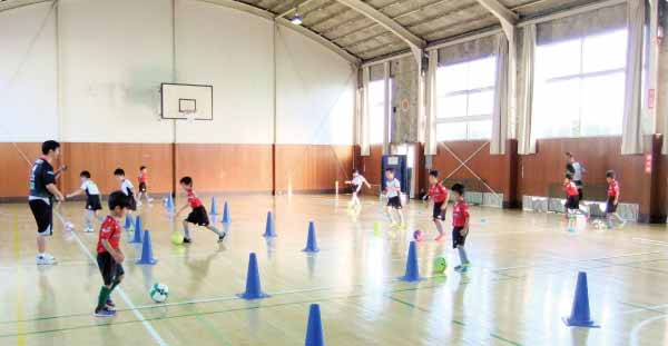 Futsal at Kobelco & Materials Copper Tube gymnasium