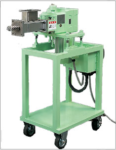 Side feed compactor