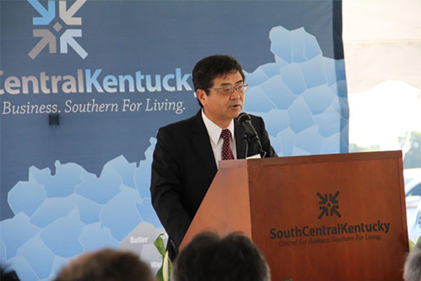 Kobe Steel’s Managing Executive Officer Takumi Fujii gives a speech at the groundbreaking ceremony.