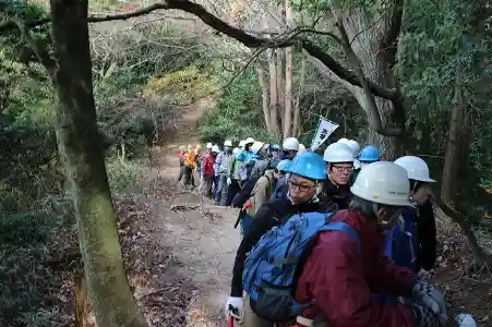 隊列を組んで活動の場へ