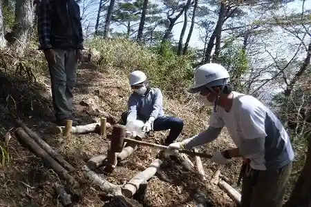 杭を打ち込み・・