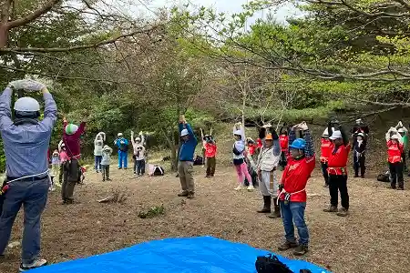 活動前にストレッチ