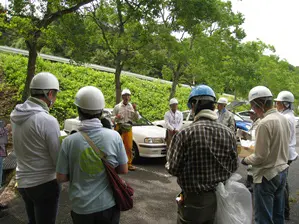 まずはじめに、植生調査の意義について橋本先生からご説明いただきました。