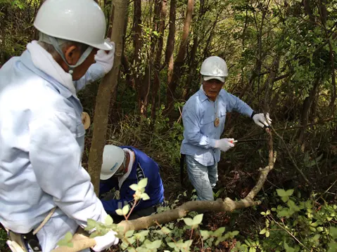 加古川OBのみなさんは、現場で培ったチームワークでうまく連携しながら、整備をすすめていきます。