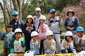 木工クラフトの完成品です。みんなすばらしい出来上がり!